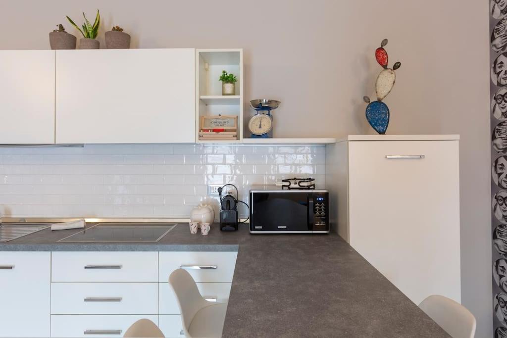 My Charming Apartments Ai Navigli-Vigevano Suite ميلان المظهر الخارجي الصورة
