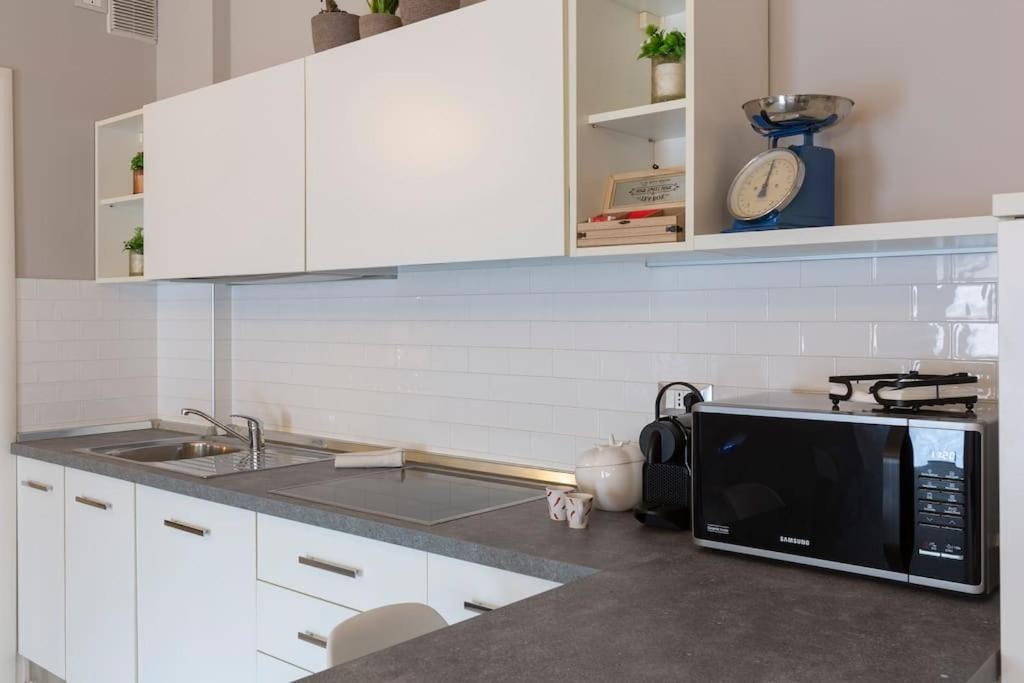 My Charming Apartments Ai Navigli-Vigevano Suite ميلان المظهر الخارجي الصورة