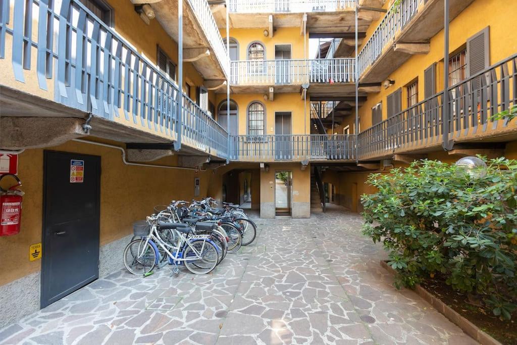 My Charming Apartments Ai Navigli-Vigevano Suite ميلان المظهر الخارجي الصورة